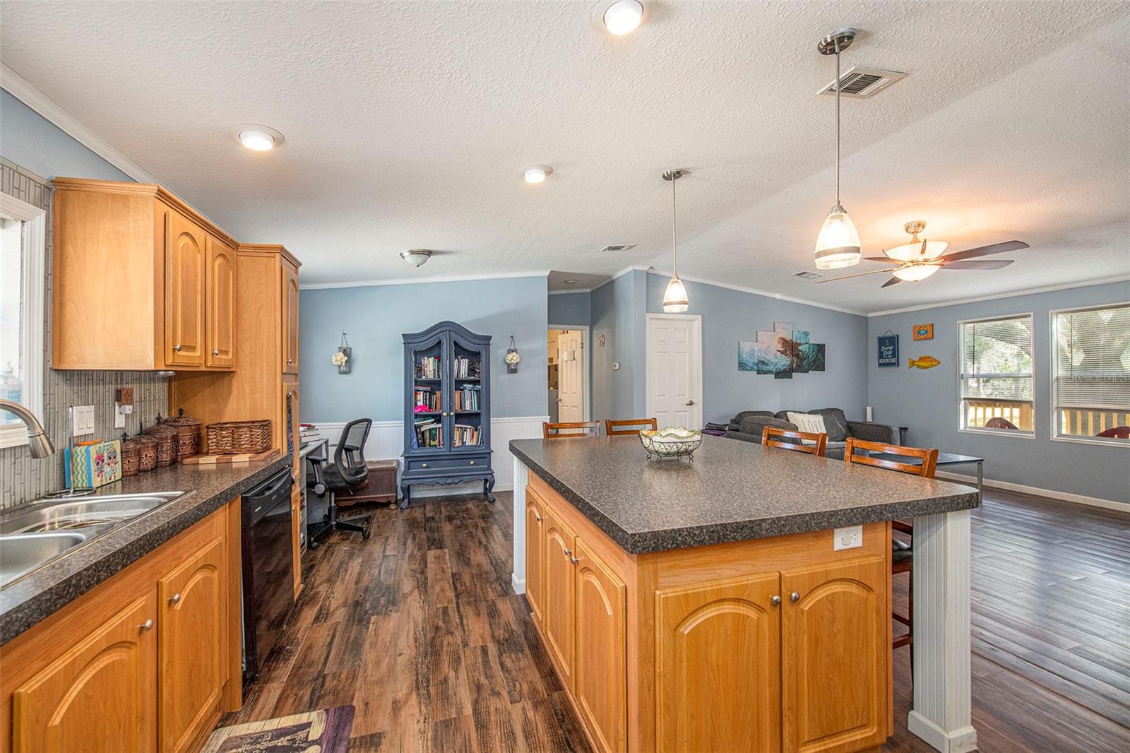 KEYSTONE PARK - Residential