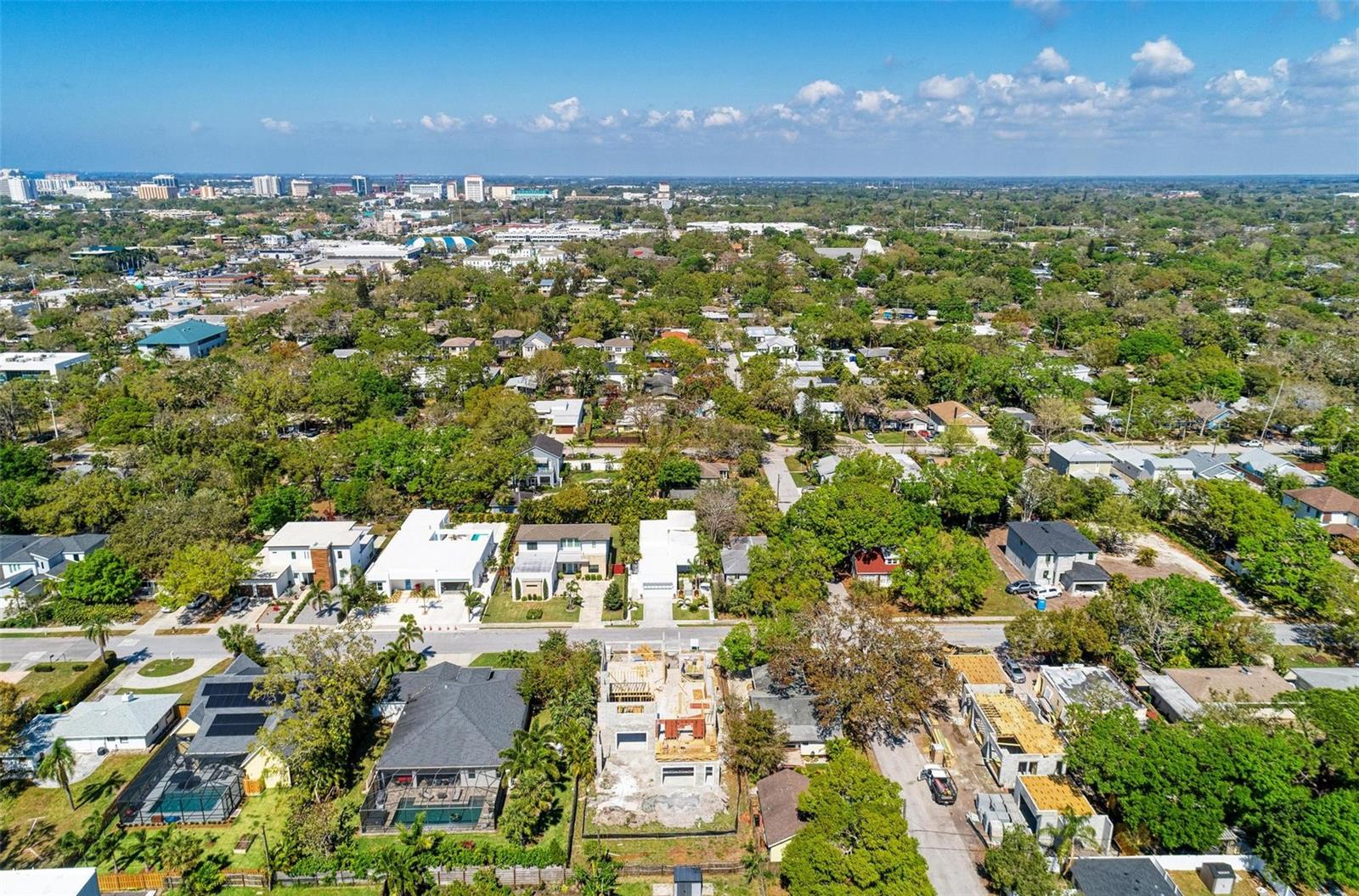 LA LINDA TERRACE - Residential