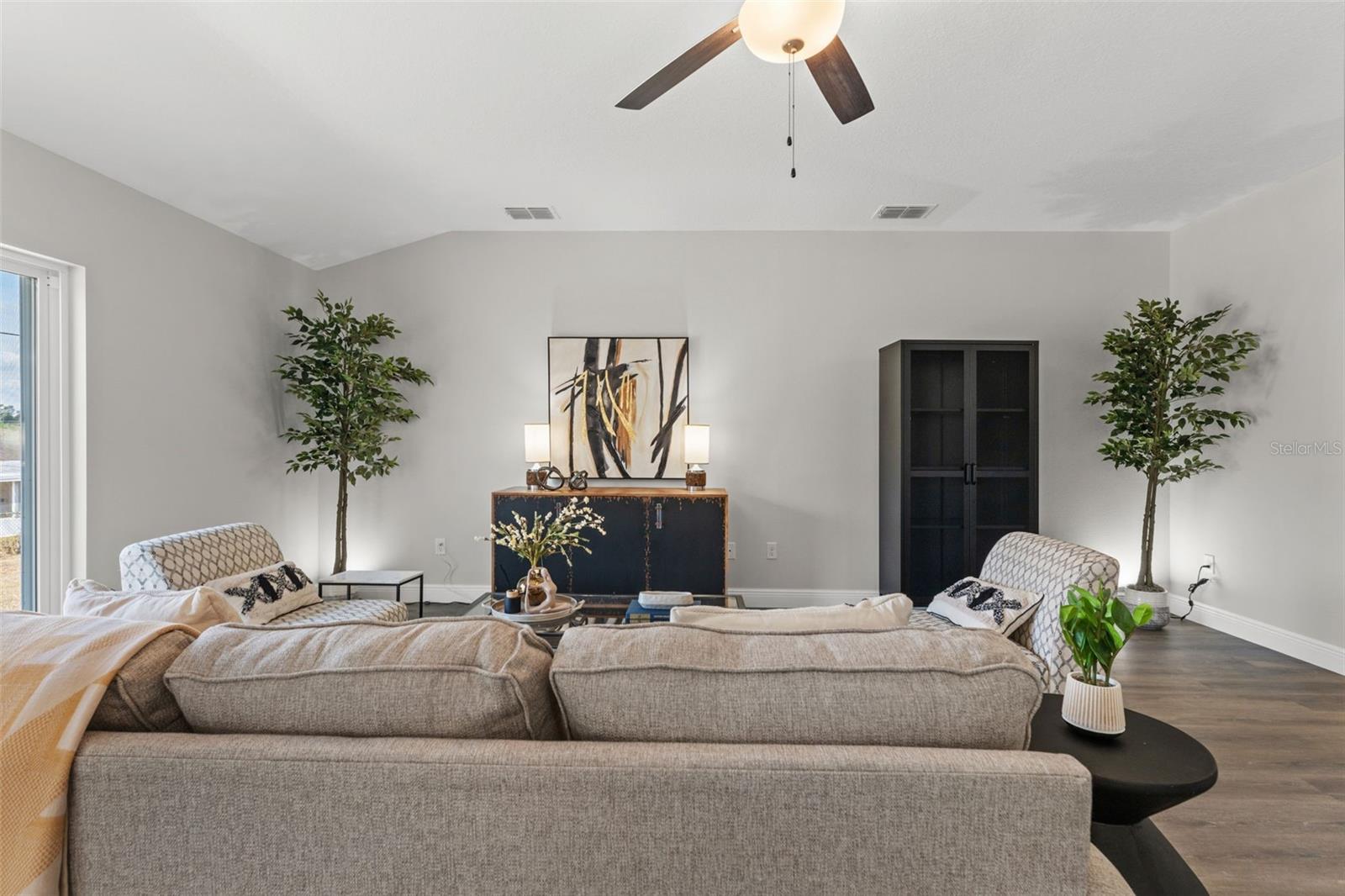 341 GLEN MAR CIRCLE