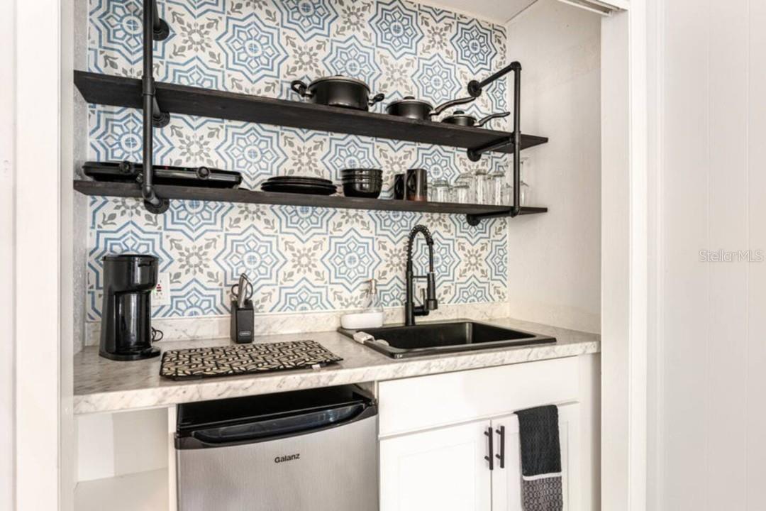 PINE HILLS MANOR 02 - Residential