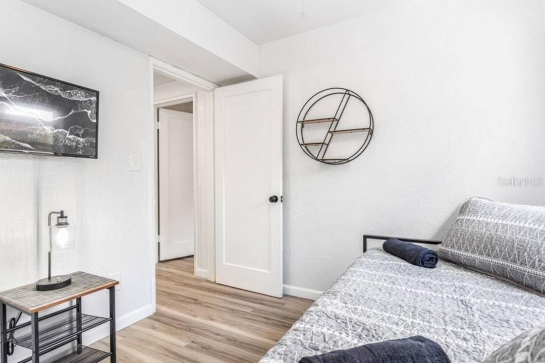 PINE HILLS MANOR 02 - Residential