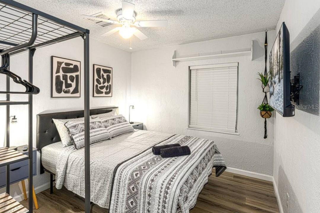 PINE HILLS MANOR 02 - Residential