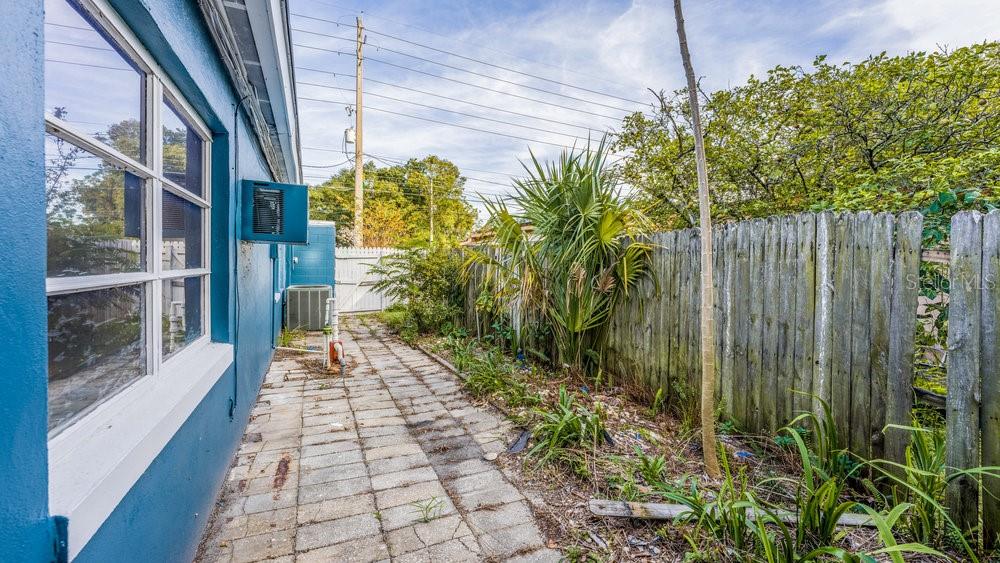 PINE HILLS MANOR 02 - Residential