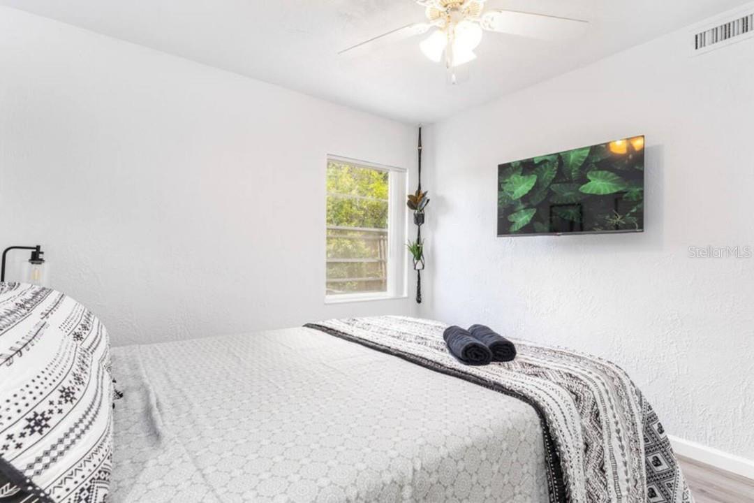 PINE HILLS MANOR 02 - Residential