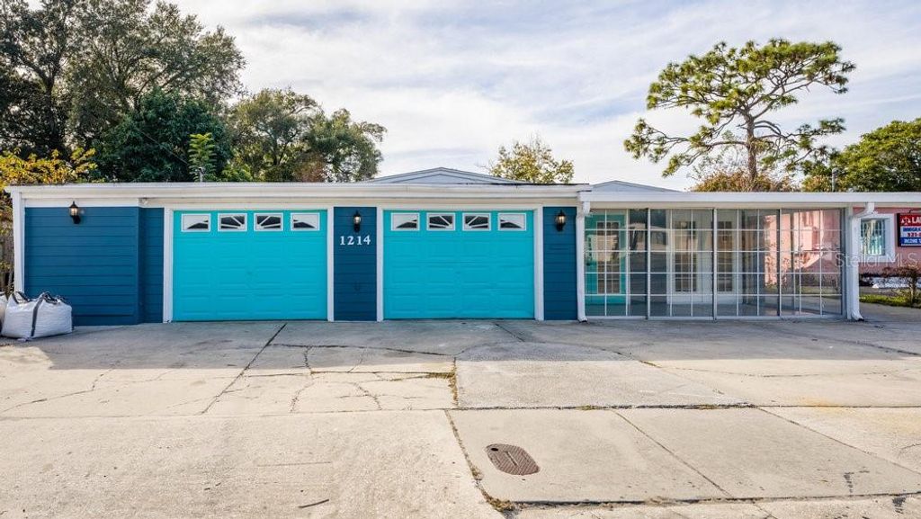 Photo of 1214 N Pine Hills Road, Orlando, FL 32808 (MLS # O6379821)