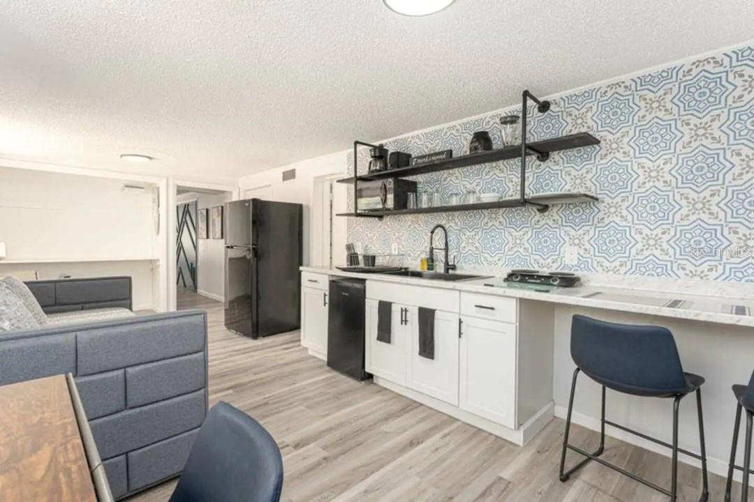 PINE HILLS MANOR 02 - Residential