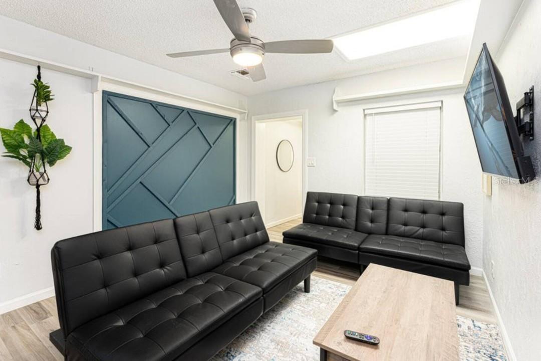 PINE HILLS MANOR 02 - Residential