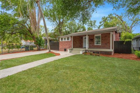 Photo of 3206 E 24th Avenue, Tampa, FL 33605 (MLS # TB8501293)