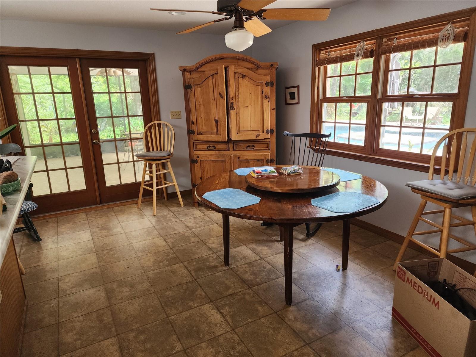 SPRING HILL - Residential