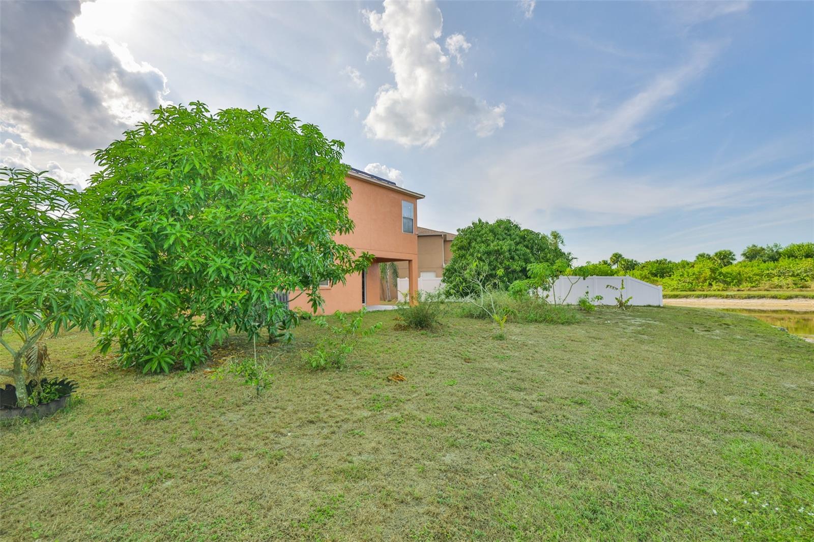 WELLINGTON NORTH AT BAY PARK - Residential