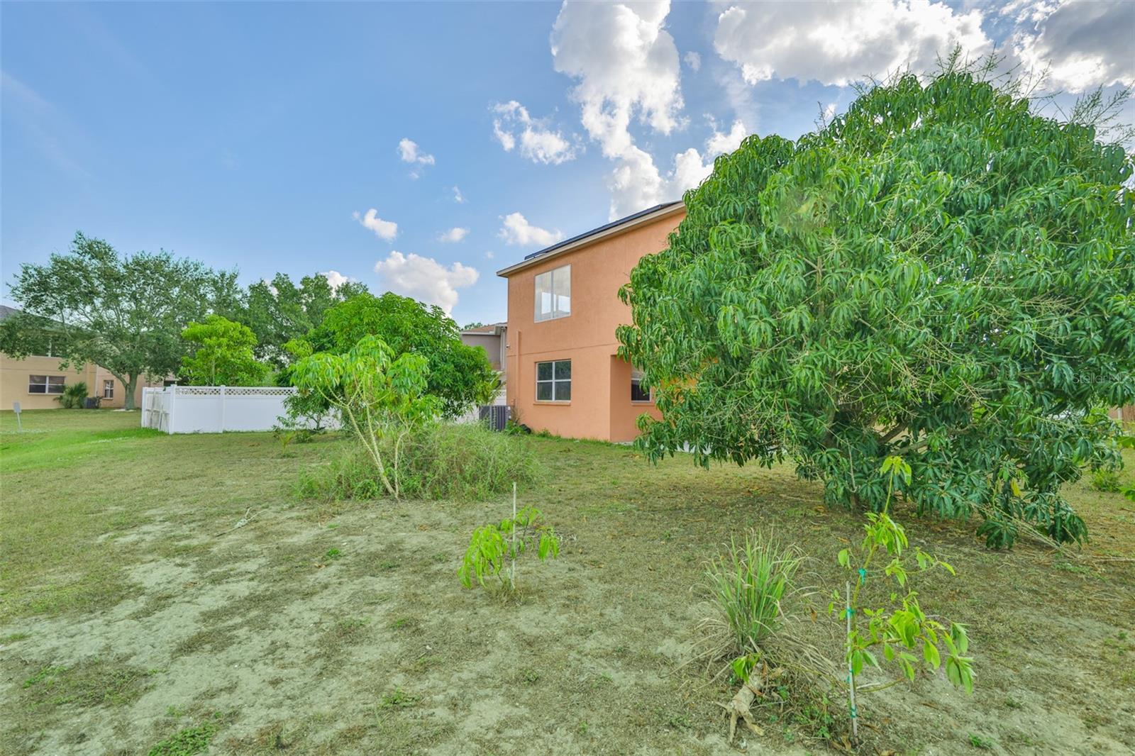 WELLINGTON NORTH AT BAY PARK - Residential