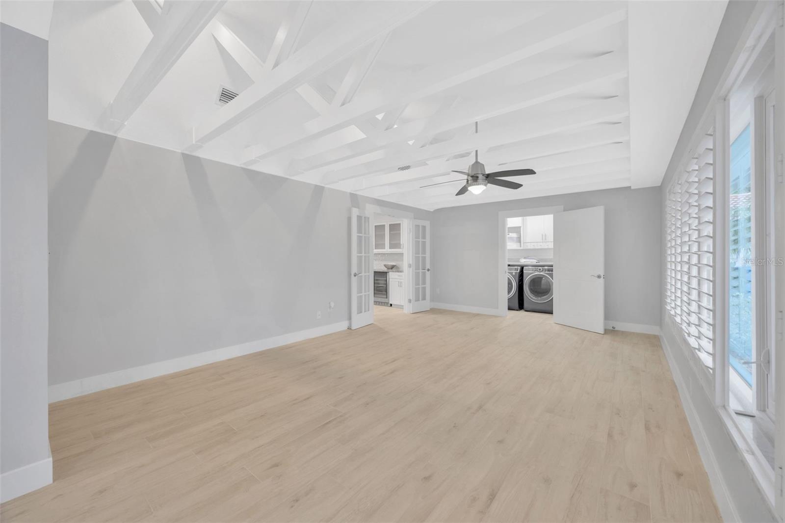 THREE PALMS POINT - Residential