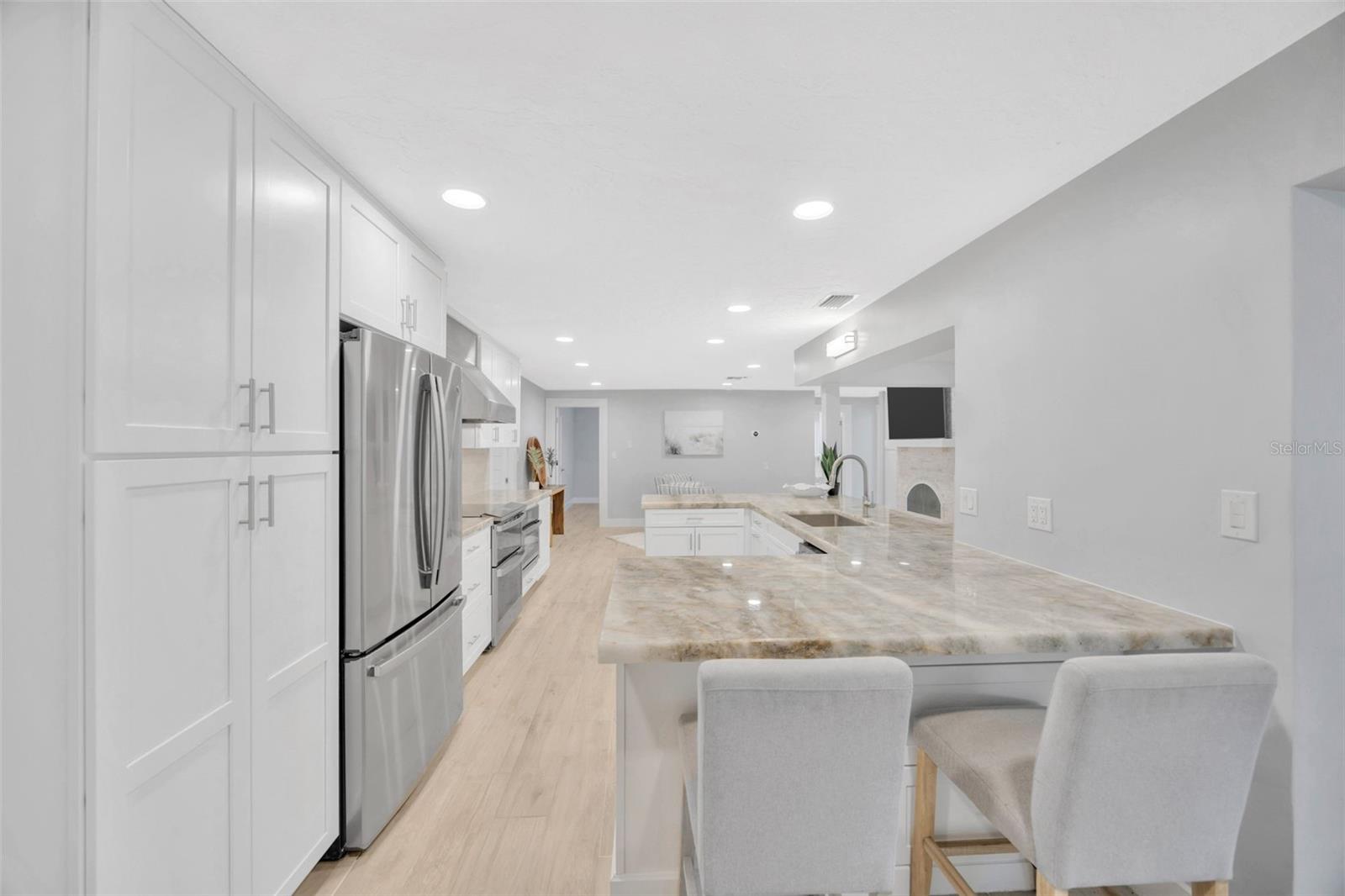 THREE PALMS POINT - Residential