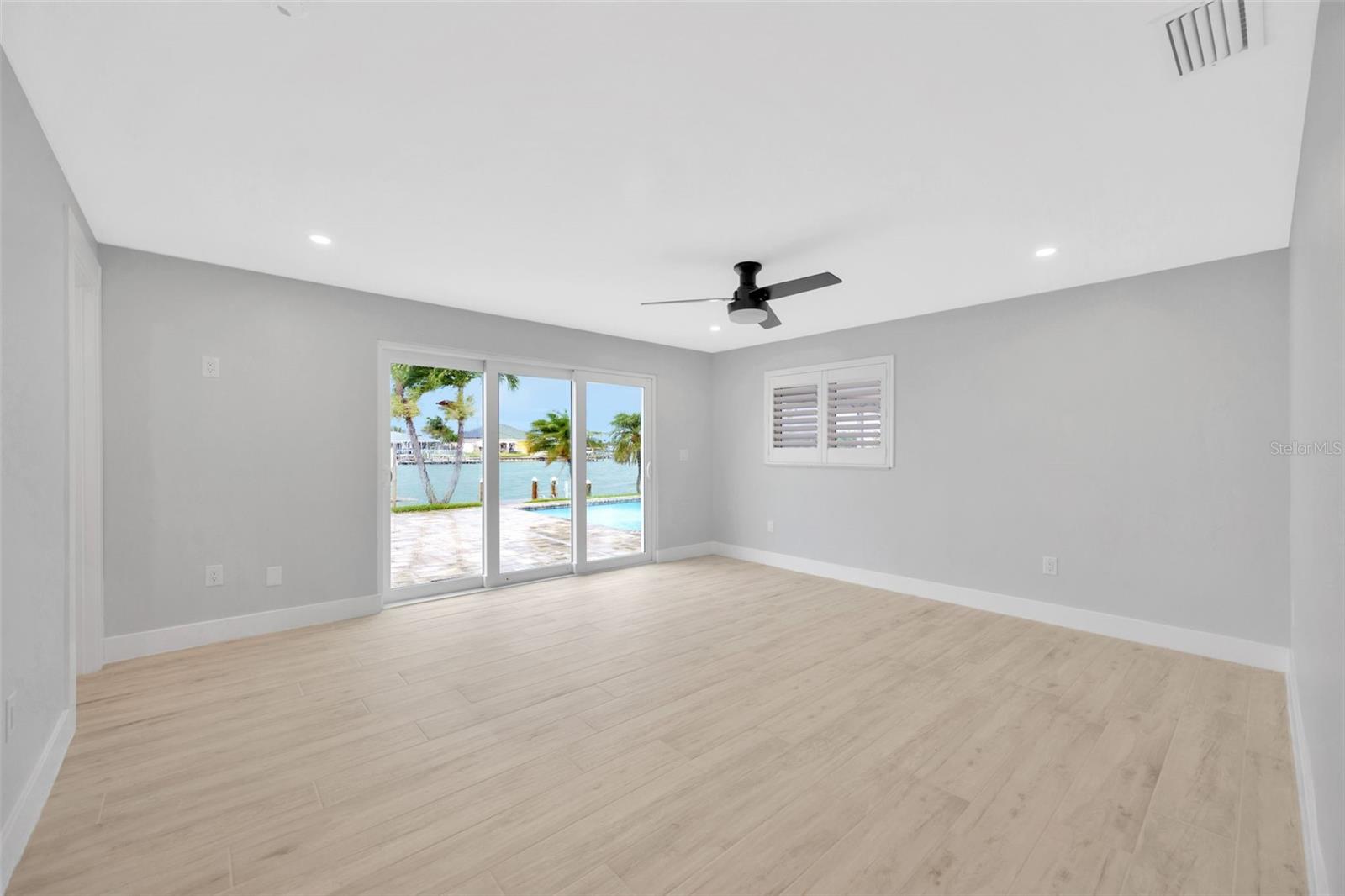 THREE PALMS POINT - Residential