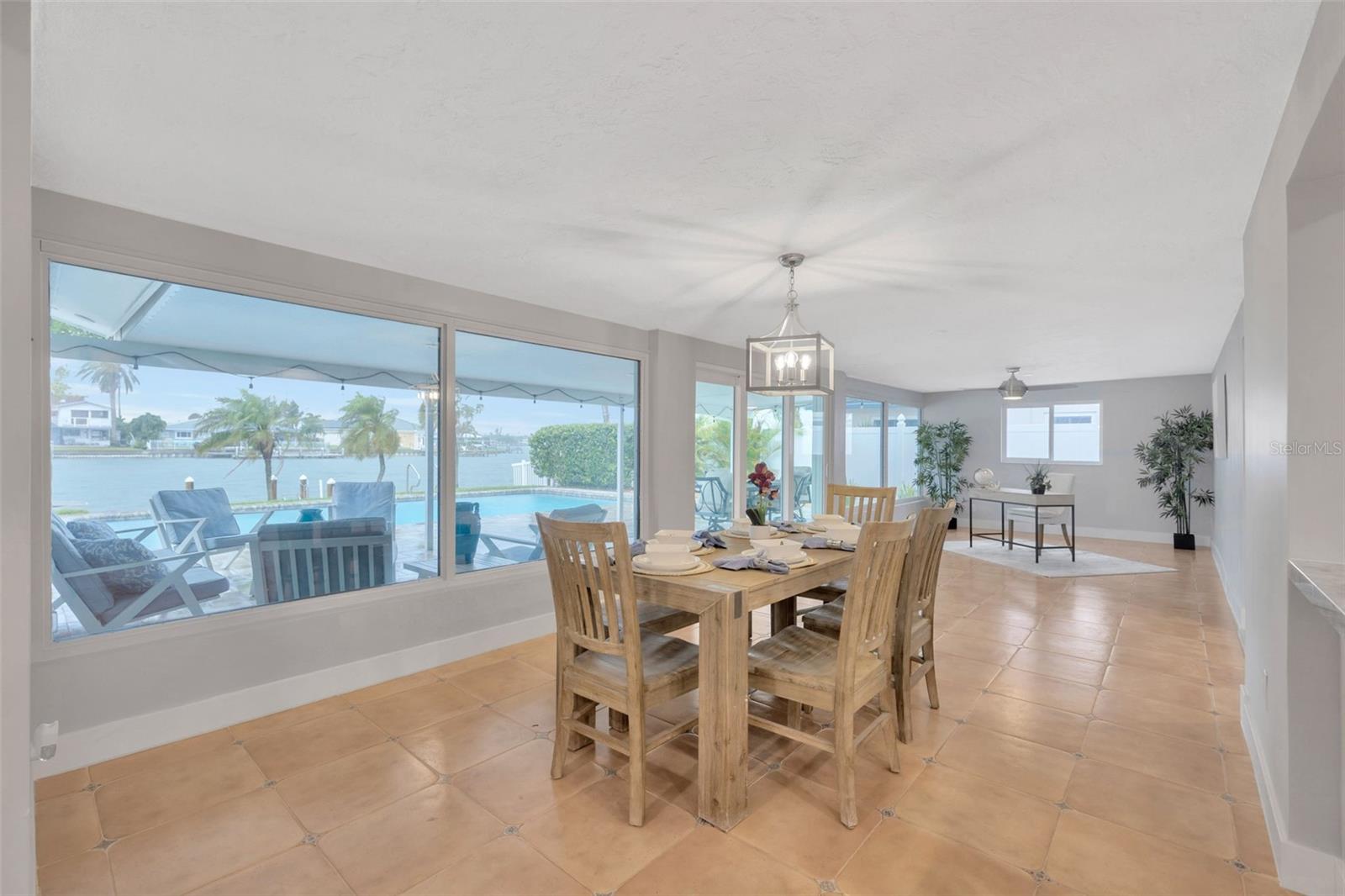 THREE PALMS POINT - Residential