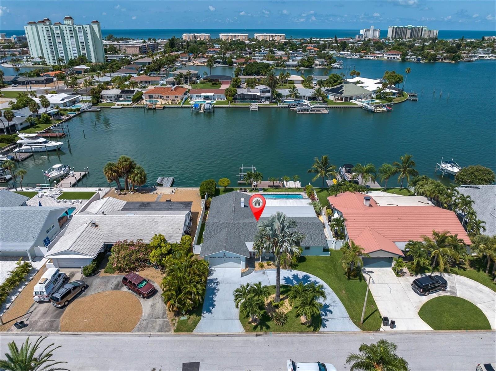 THREE PALMS POINT - Residential