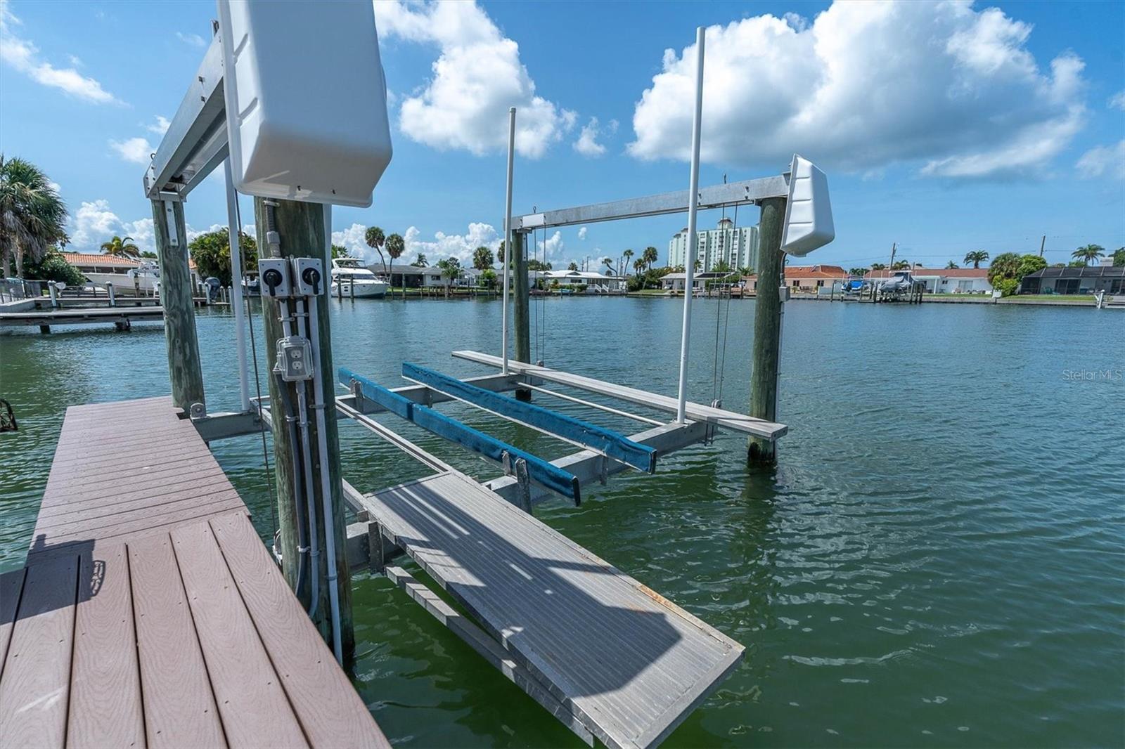 THREE PALMS POINT - Residential