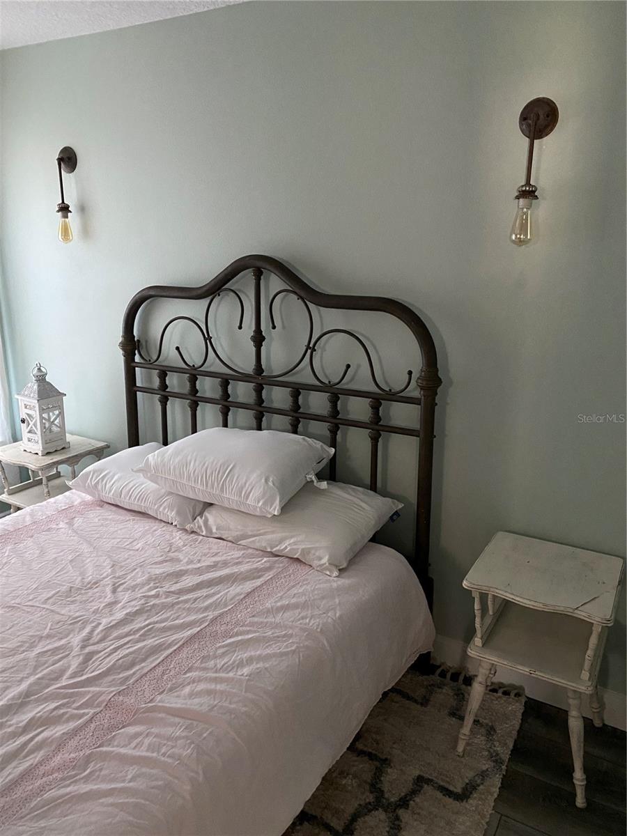 CLAKES BLK 14 HOWRYS ADD DELAND - Residential Income