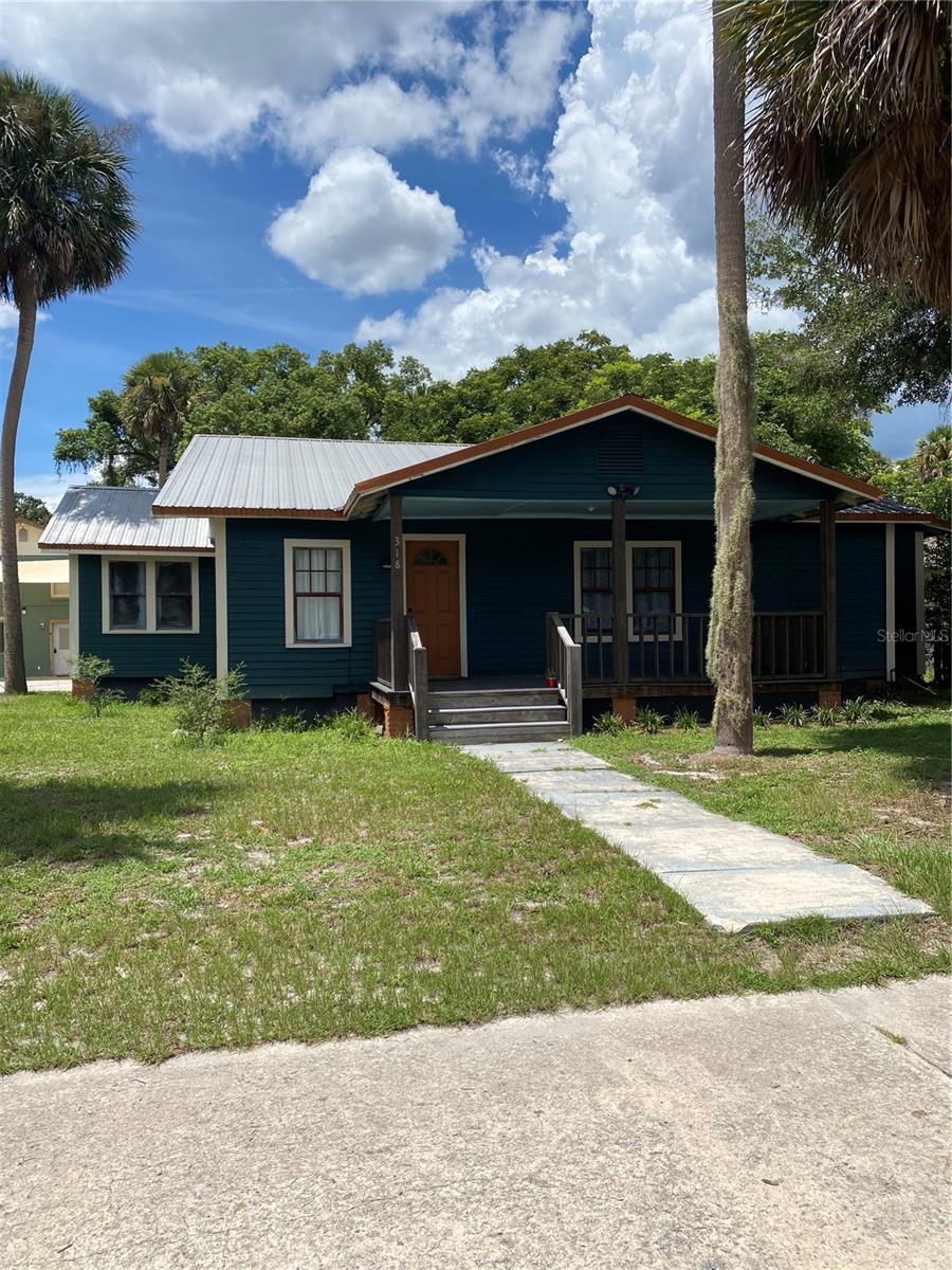 CLAKES BLK 14 HOWRYS ADD DELAND - Residential Income