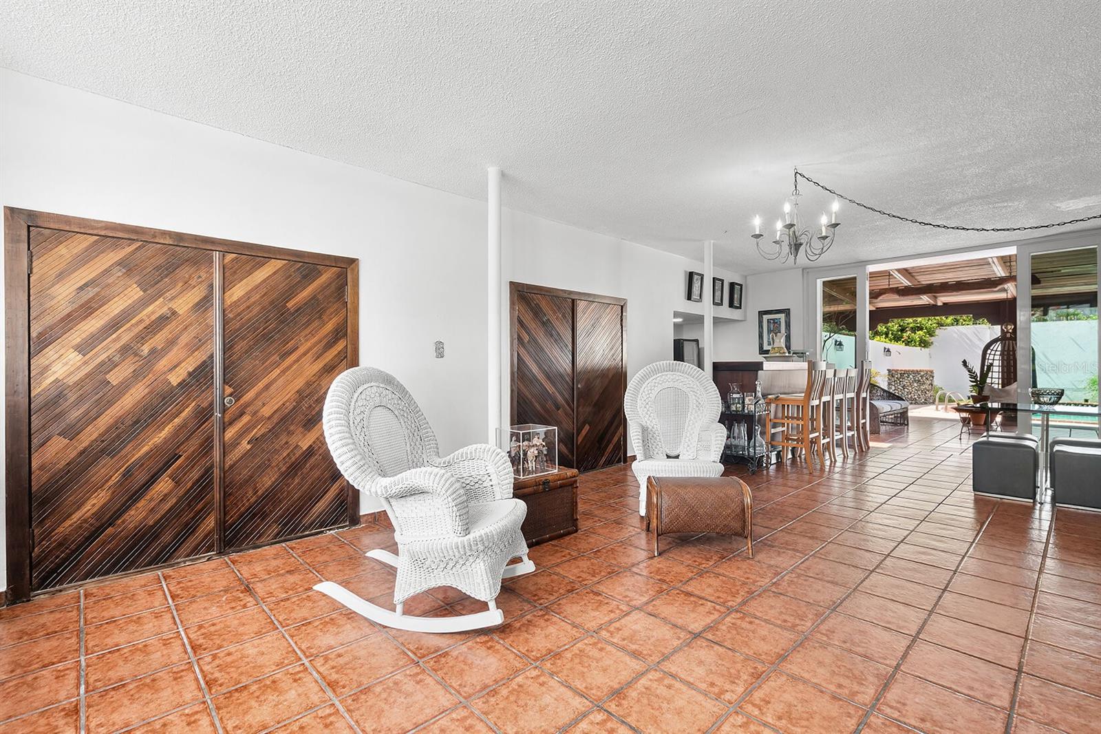 URBANIZACION TORRIMAR - Residential