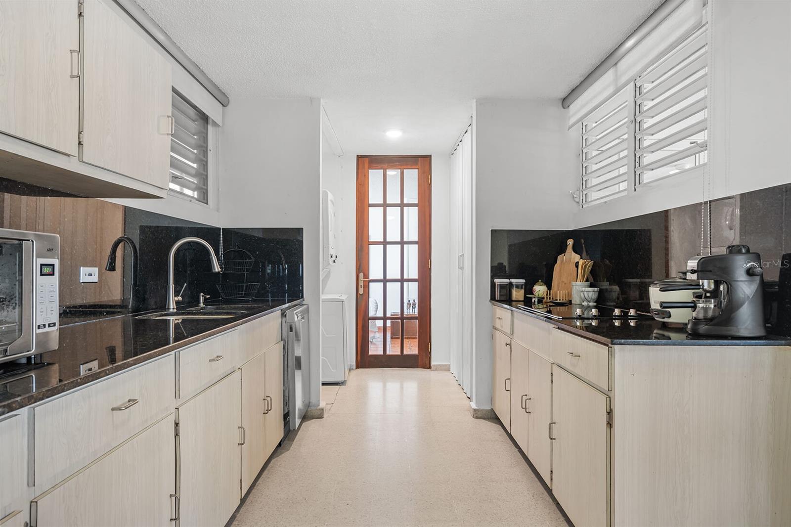 URBANIZACION TORRIMAR - Residential
