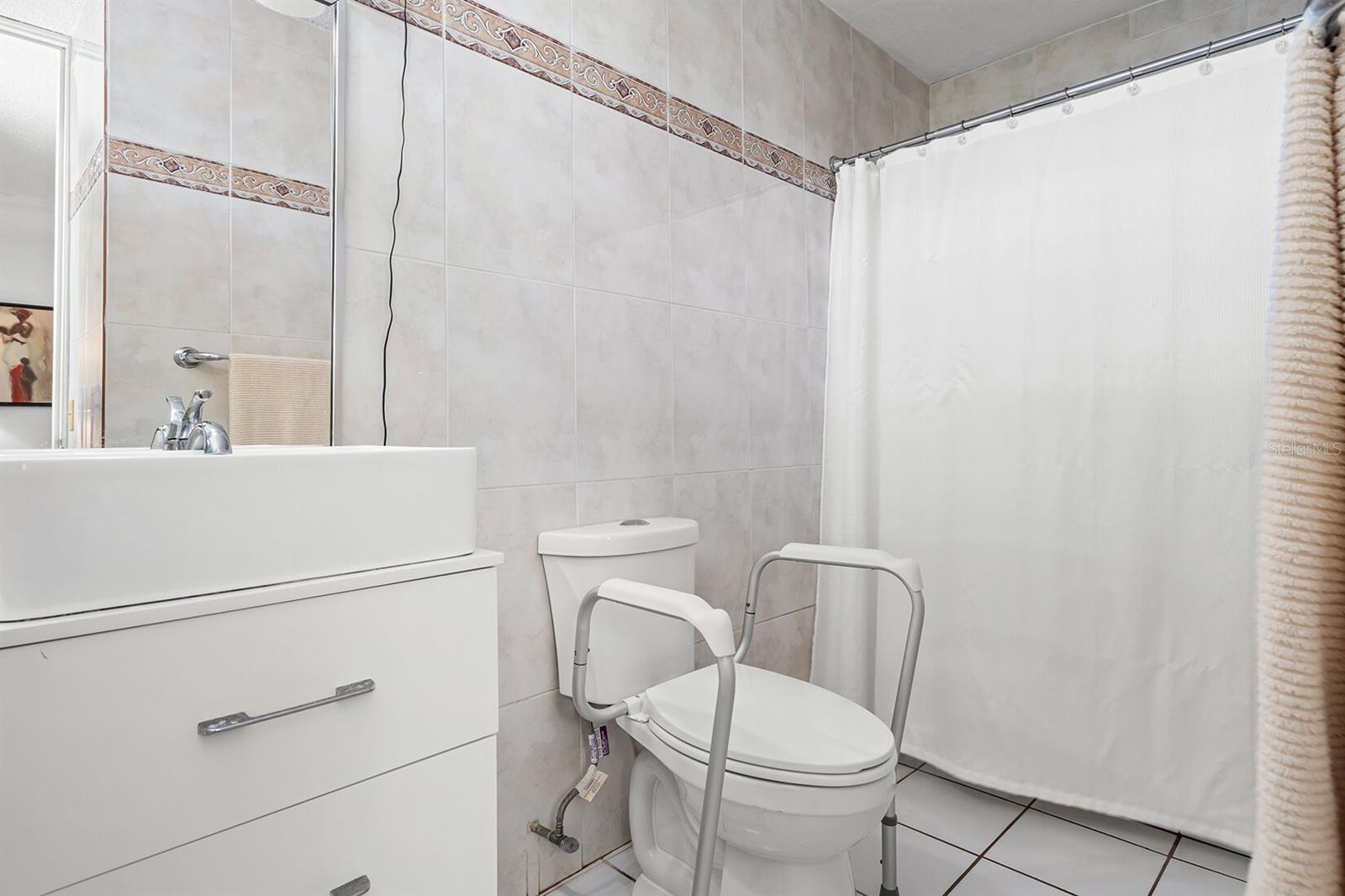 URBANIZACION TORRIMAR - Residential