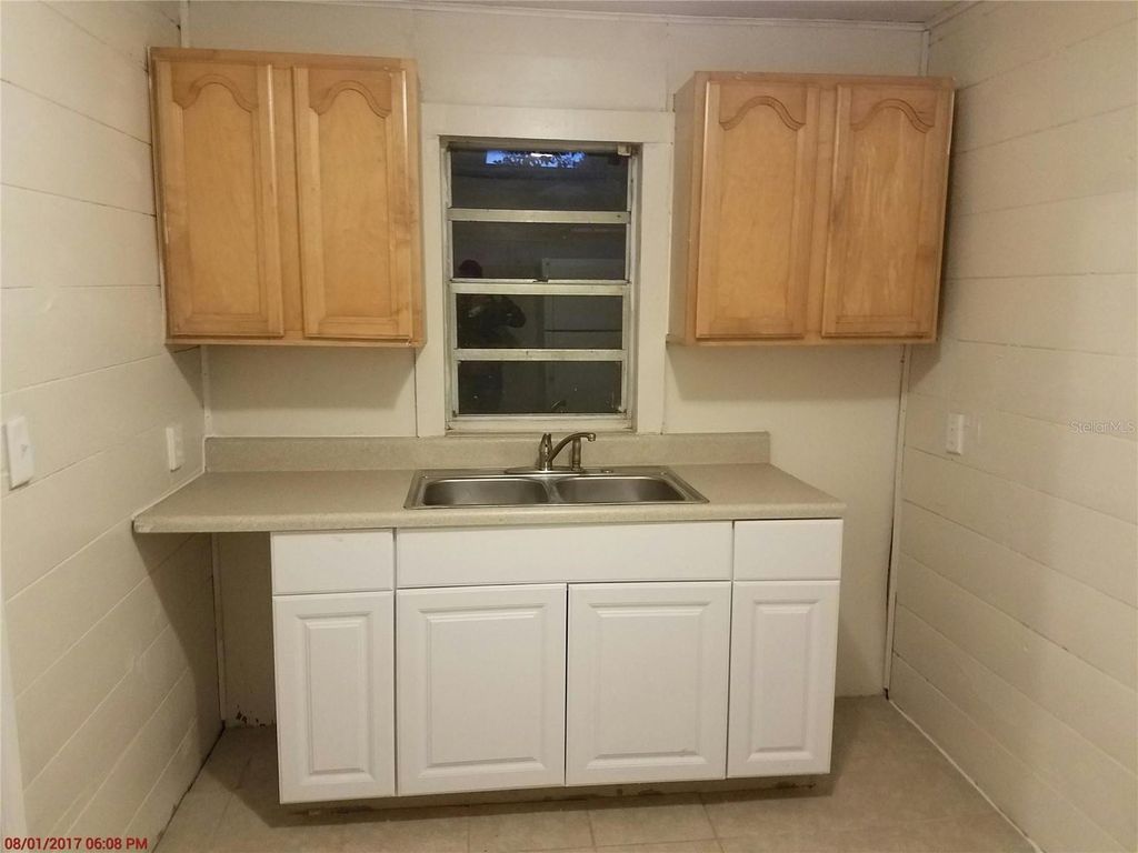 Photo of 611 N Lakewood Avenue, Ocoee, FL 34761 (MLS # O6399165)