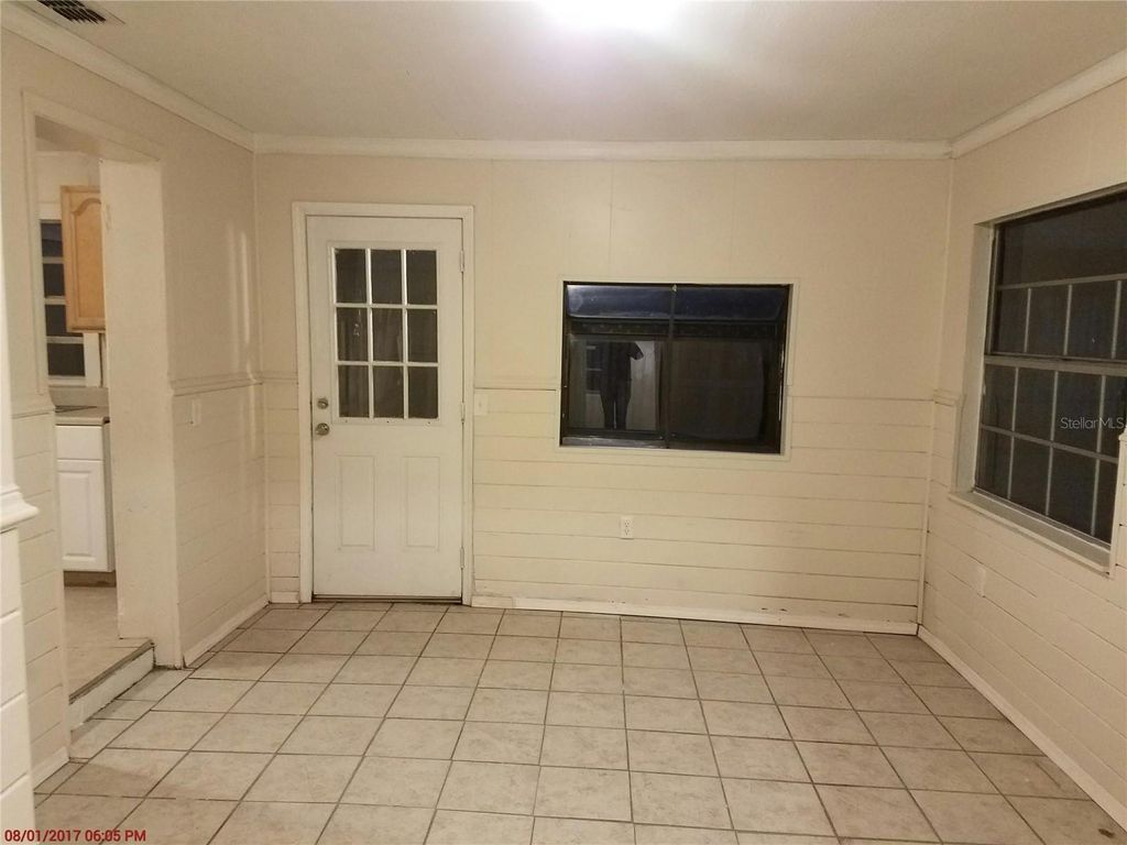 Photo of 611 N Lakewood Avenue, Ocoee, FL 34761 (MLS # O6399165)