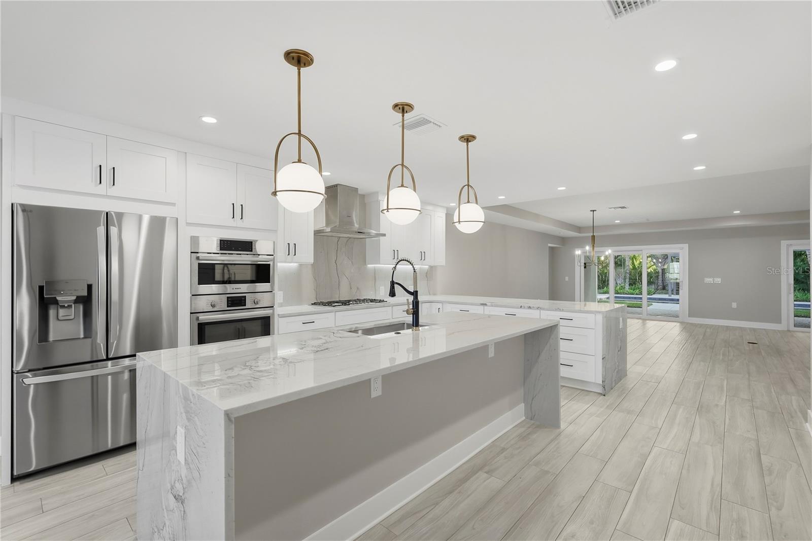 845 SNELL ISLE BOULEVARD NE