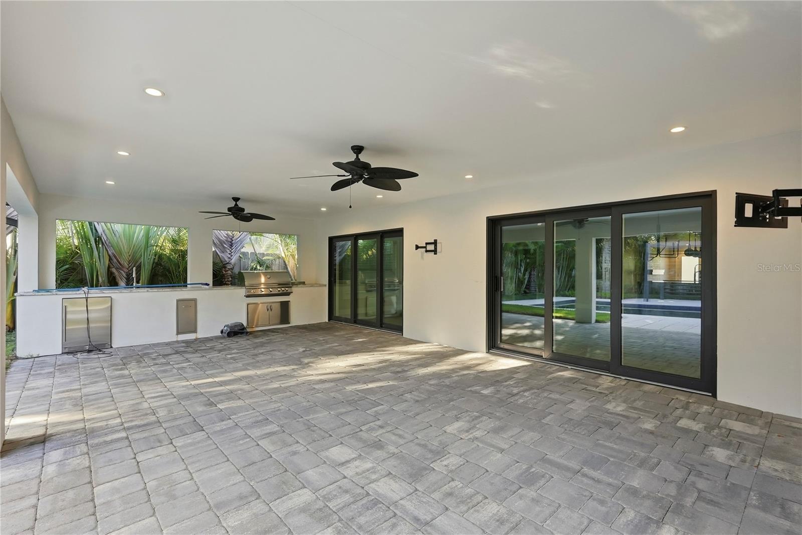 SNELL ISLE BRIGHTWATERS SEC 2 - Residential