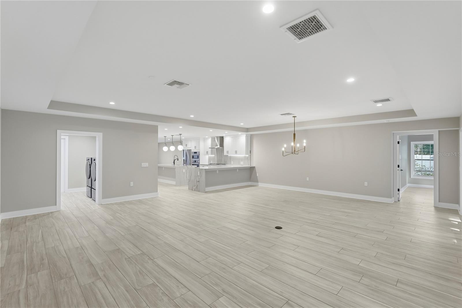 SNELL ISLE BRIGHTWATERS SEC 2 - Residential