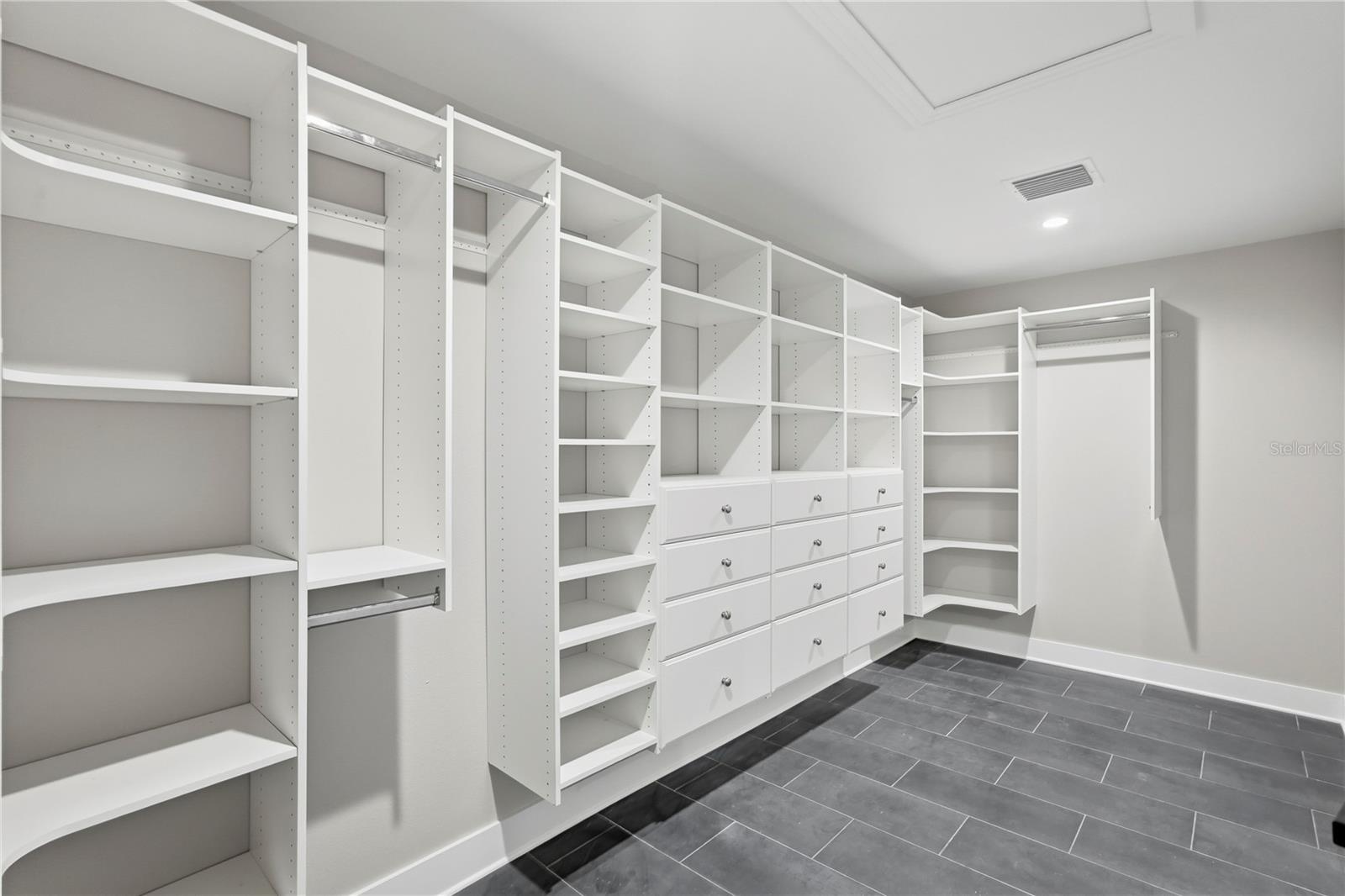 SNELL ISLE BRIGHTWATERS SEC 2 - Residential