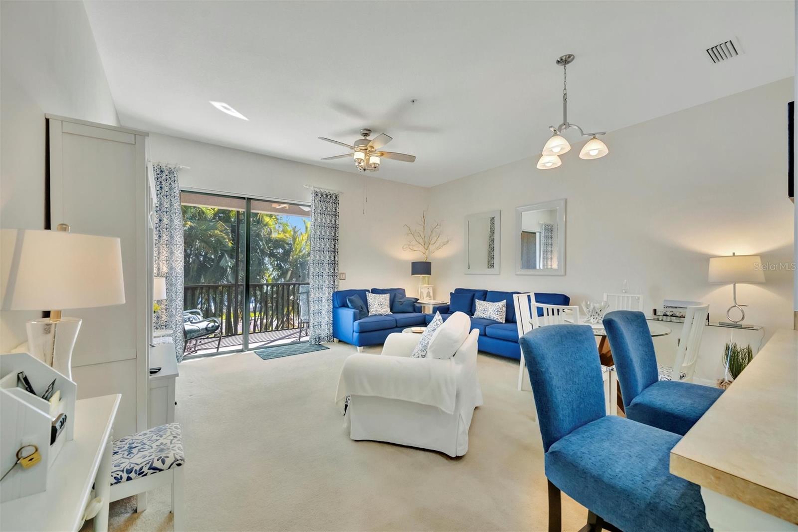 PALMA SOLA TRACE - Residential