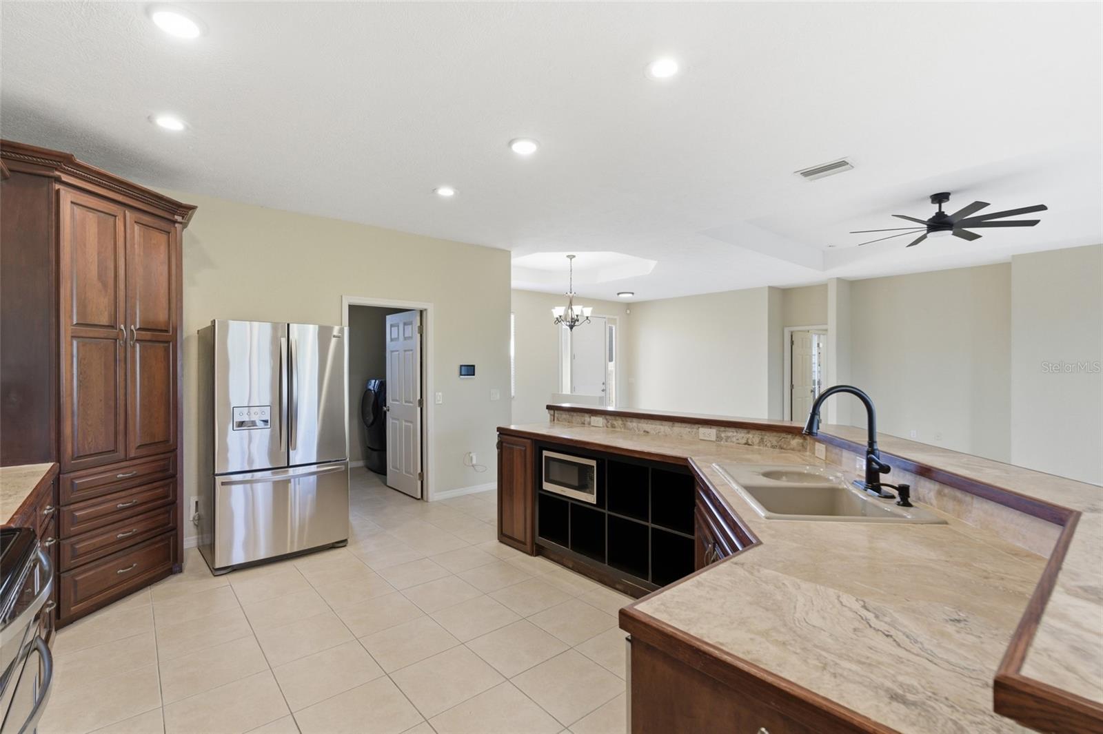 ROTONDA SANDS - Residential