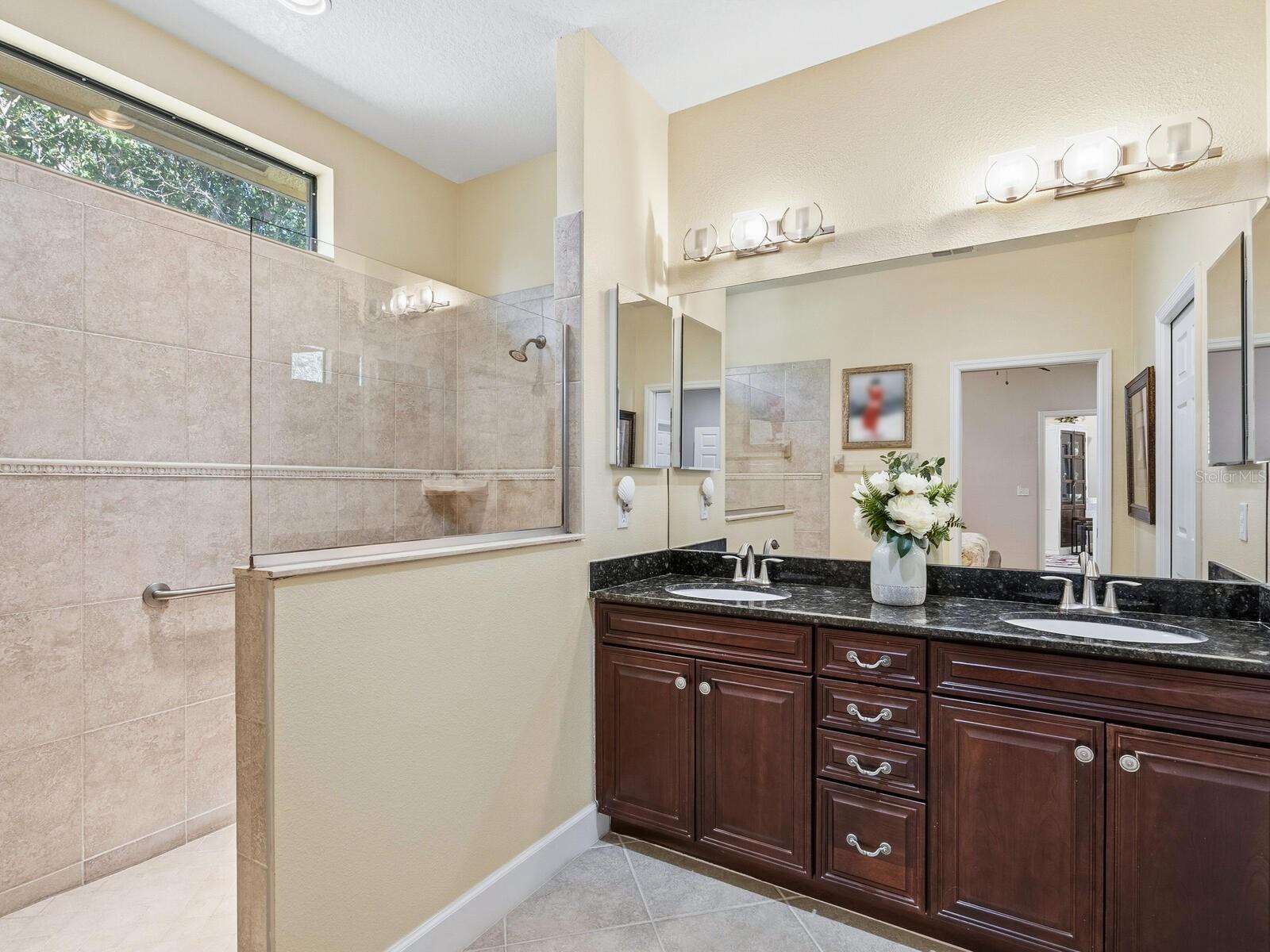 VENETIAN FALLS PH 2 - Residential