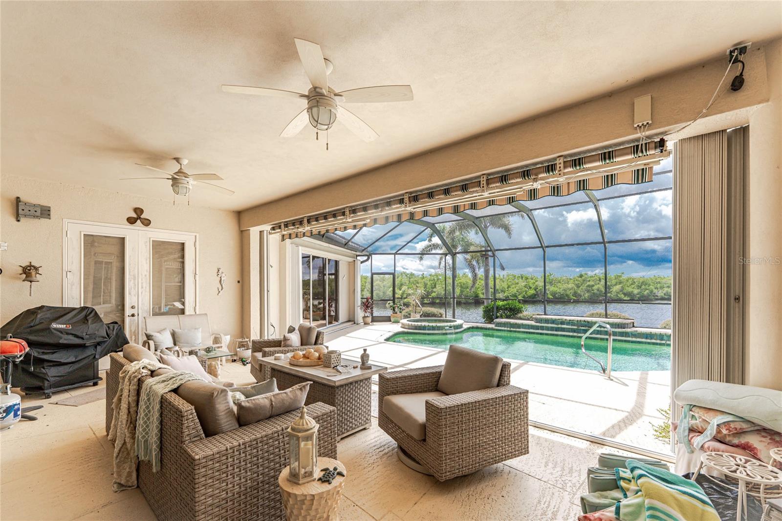PUNTA GORDA ISLES SEC 12 - Residential