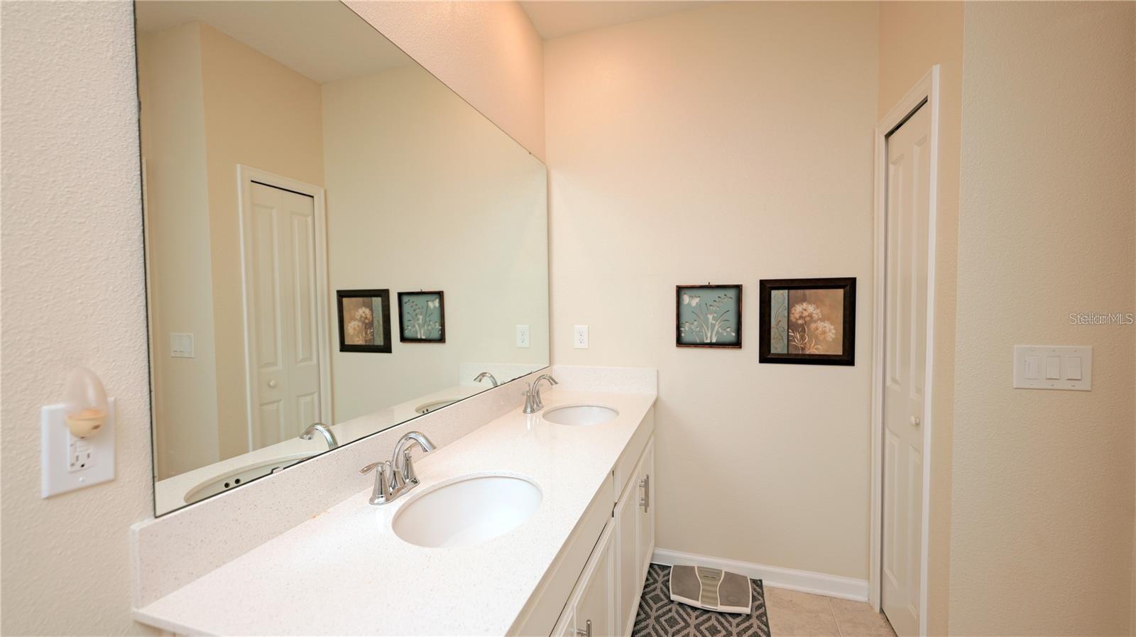 STONEYBROOK HILLS - Residential Lease