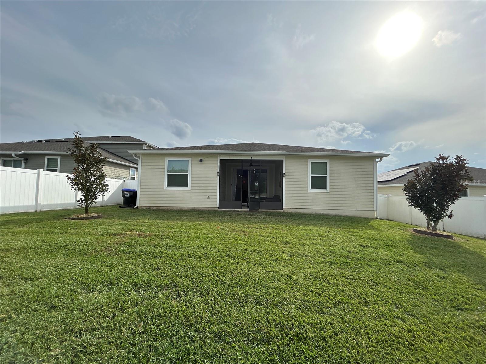 STONEYBROOK HILLS - Residential Lease