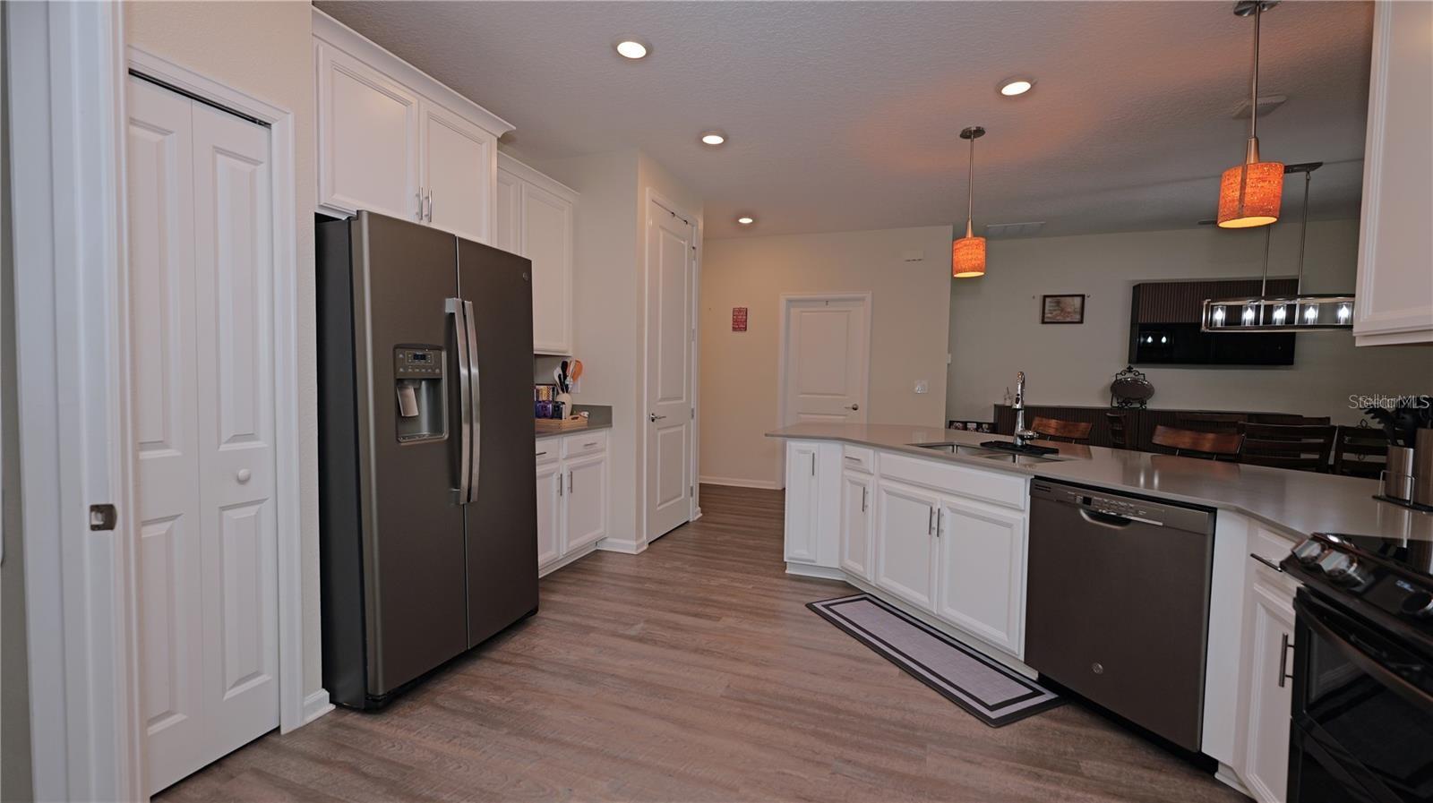 STONEYBROOK HILLS - Residential Lease