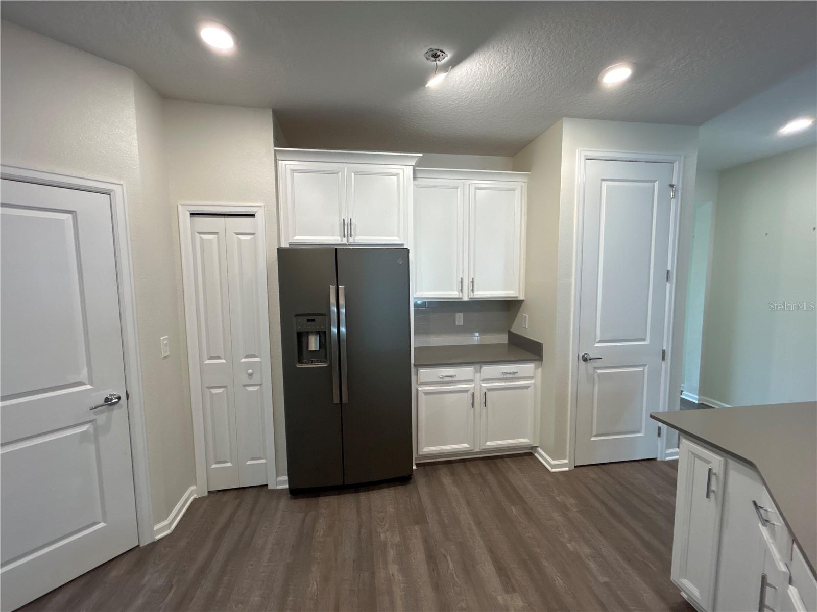 STONEYBROOK HILLS - Residential Lease