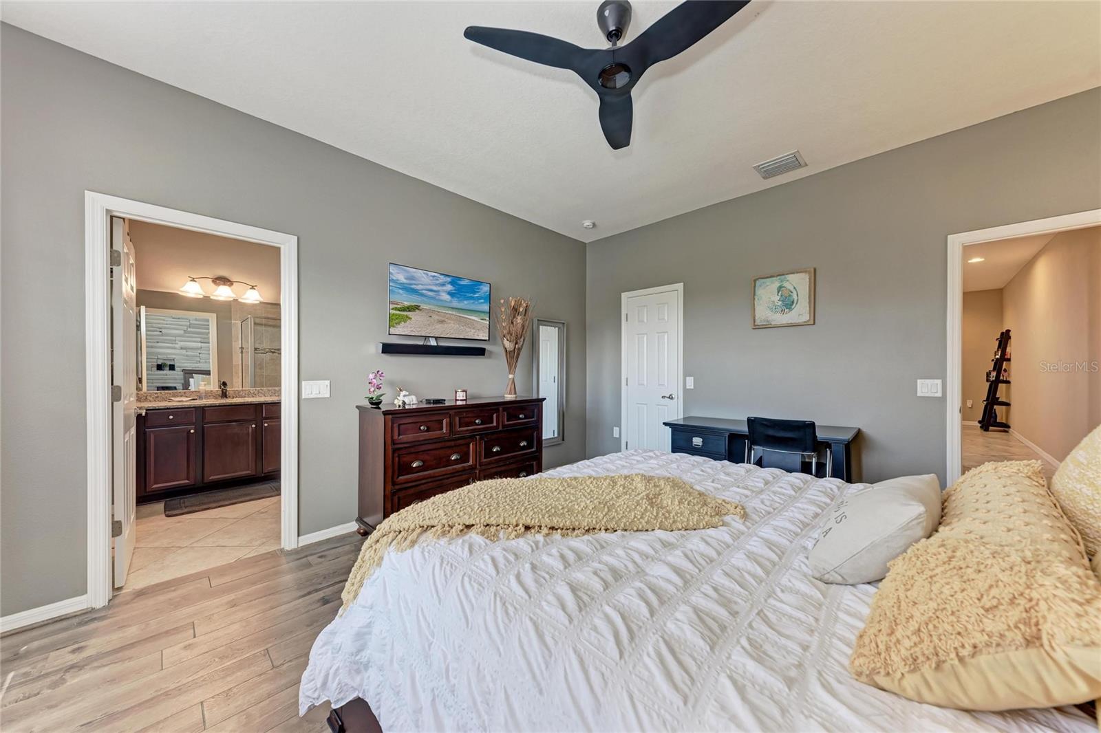 PALMA SOLA TRACE - Residential