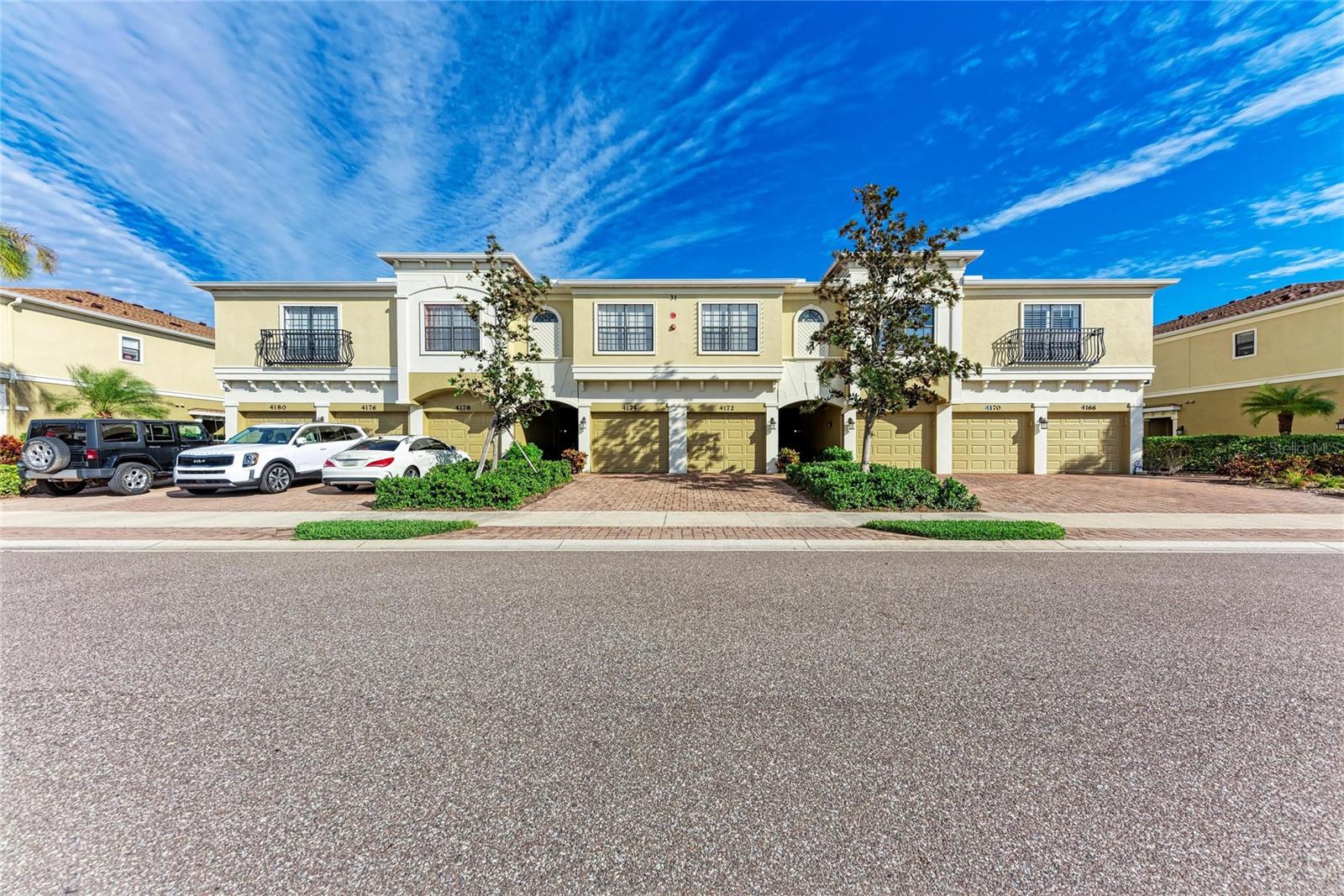 PALMA SOLA TRACE - Residential