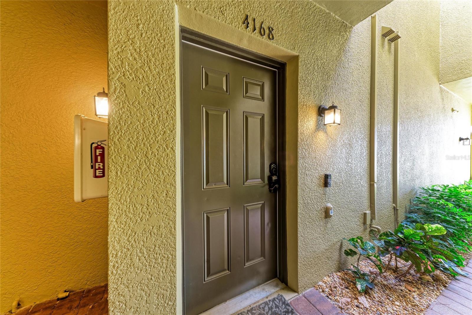 PALMA SOLA TRACE - Residential