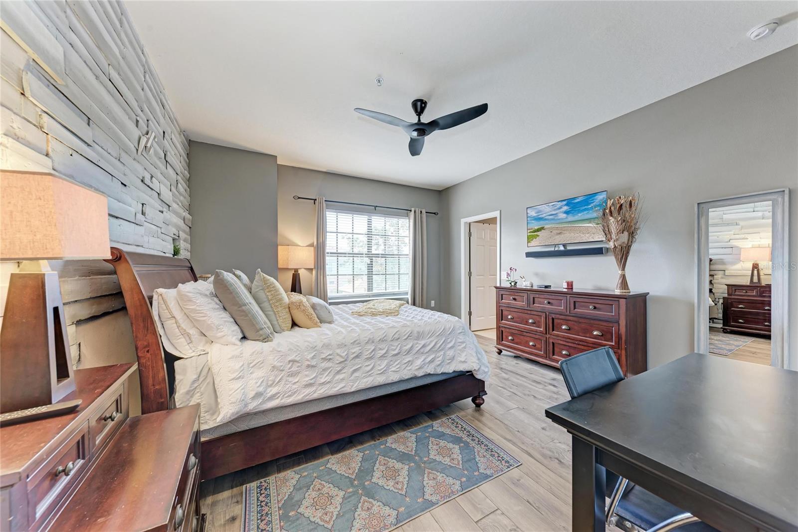 PALMA SOLA TRACE - Residential