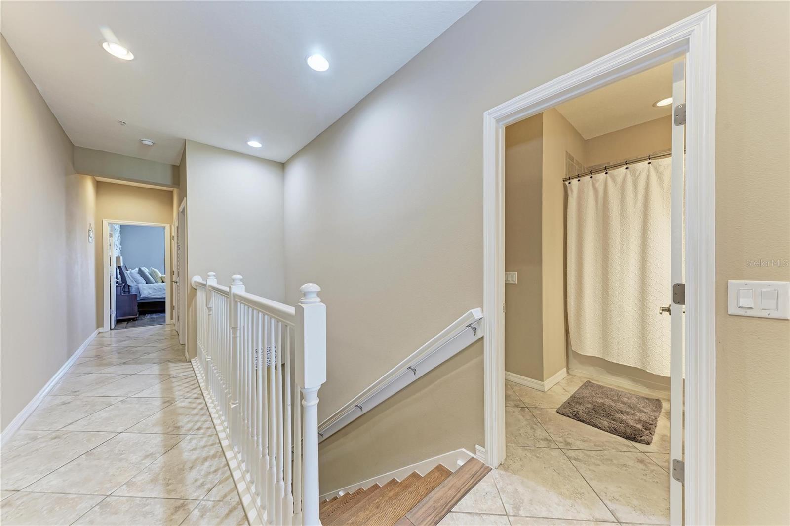 PALMA SOLA TRACE - Residential