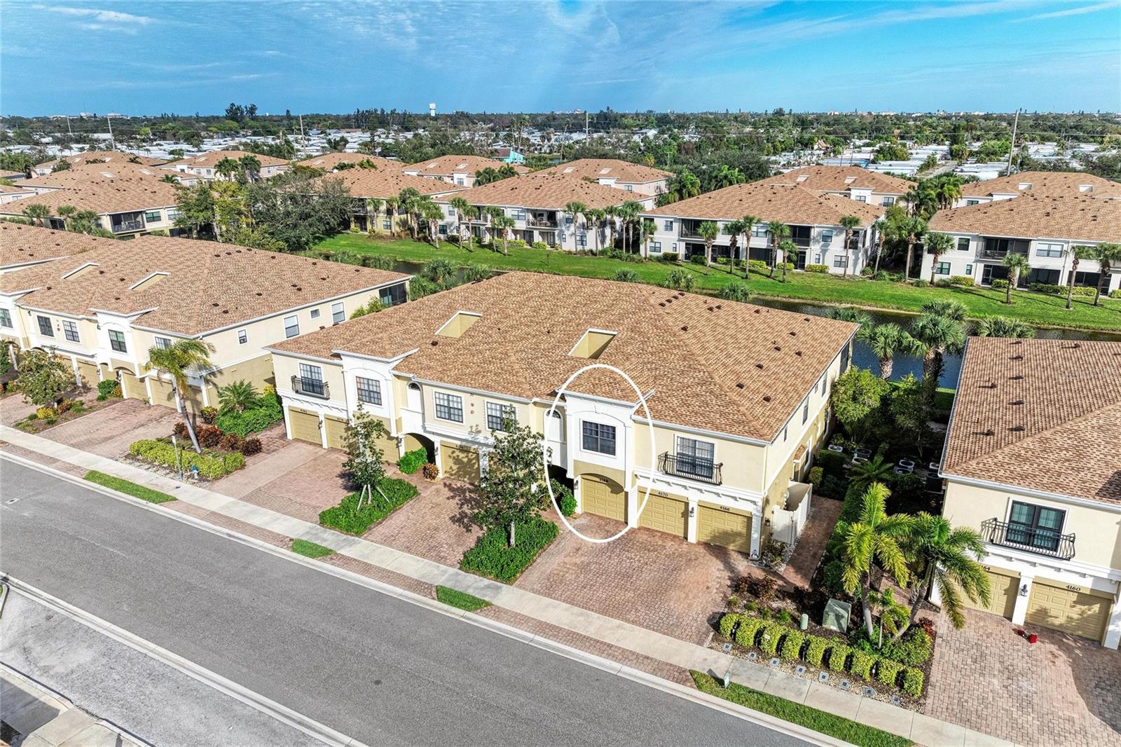 PALMA SOLA TRACE - Residential