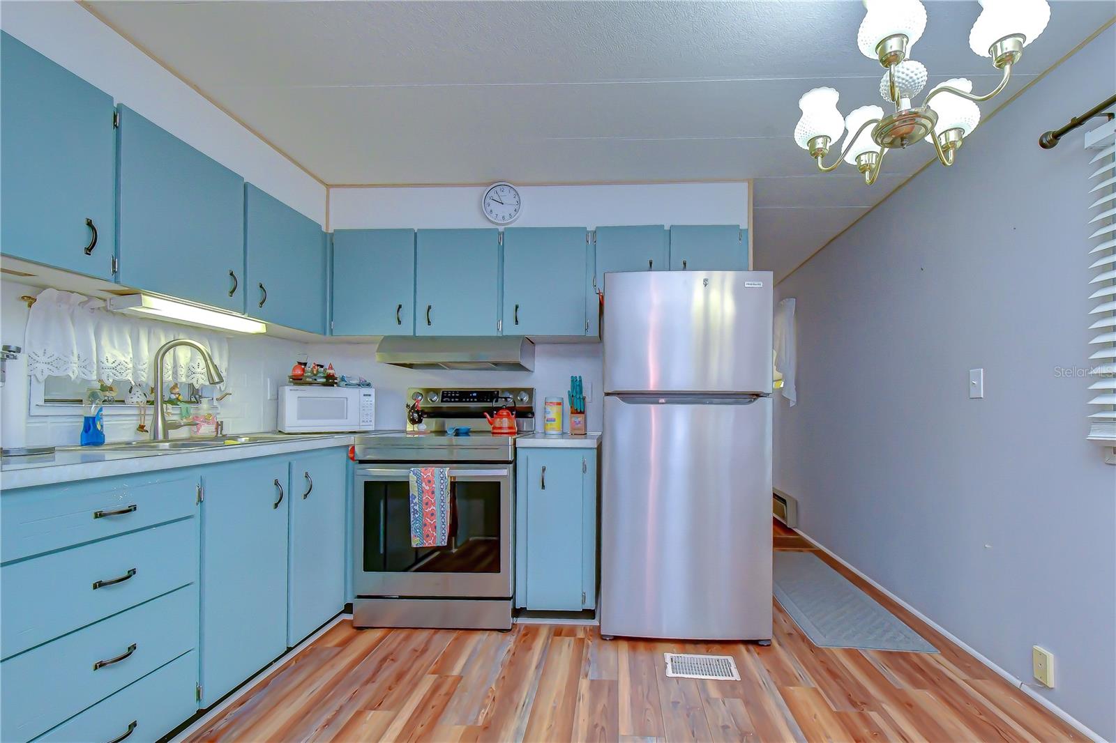 SLEEPY HOLLOW MOBILE ESTATES - Residential