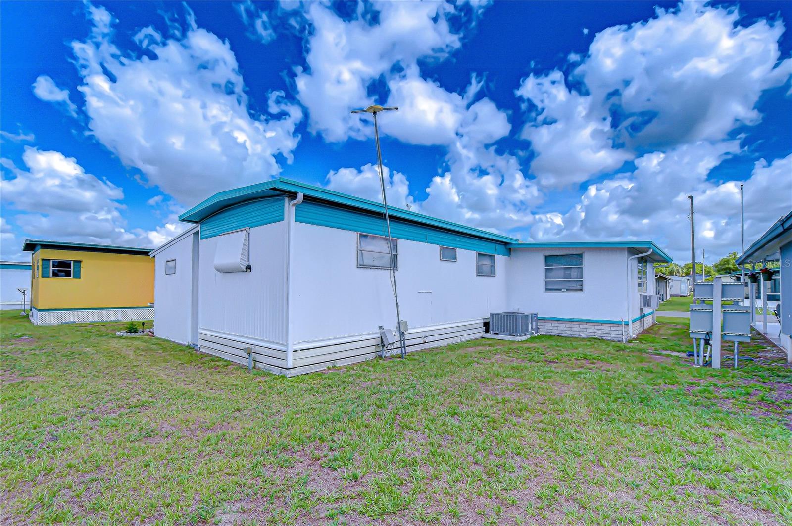 SLEEPY HOLLOW MOBILE ESTATES - Residential
