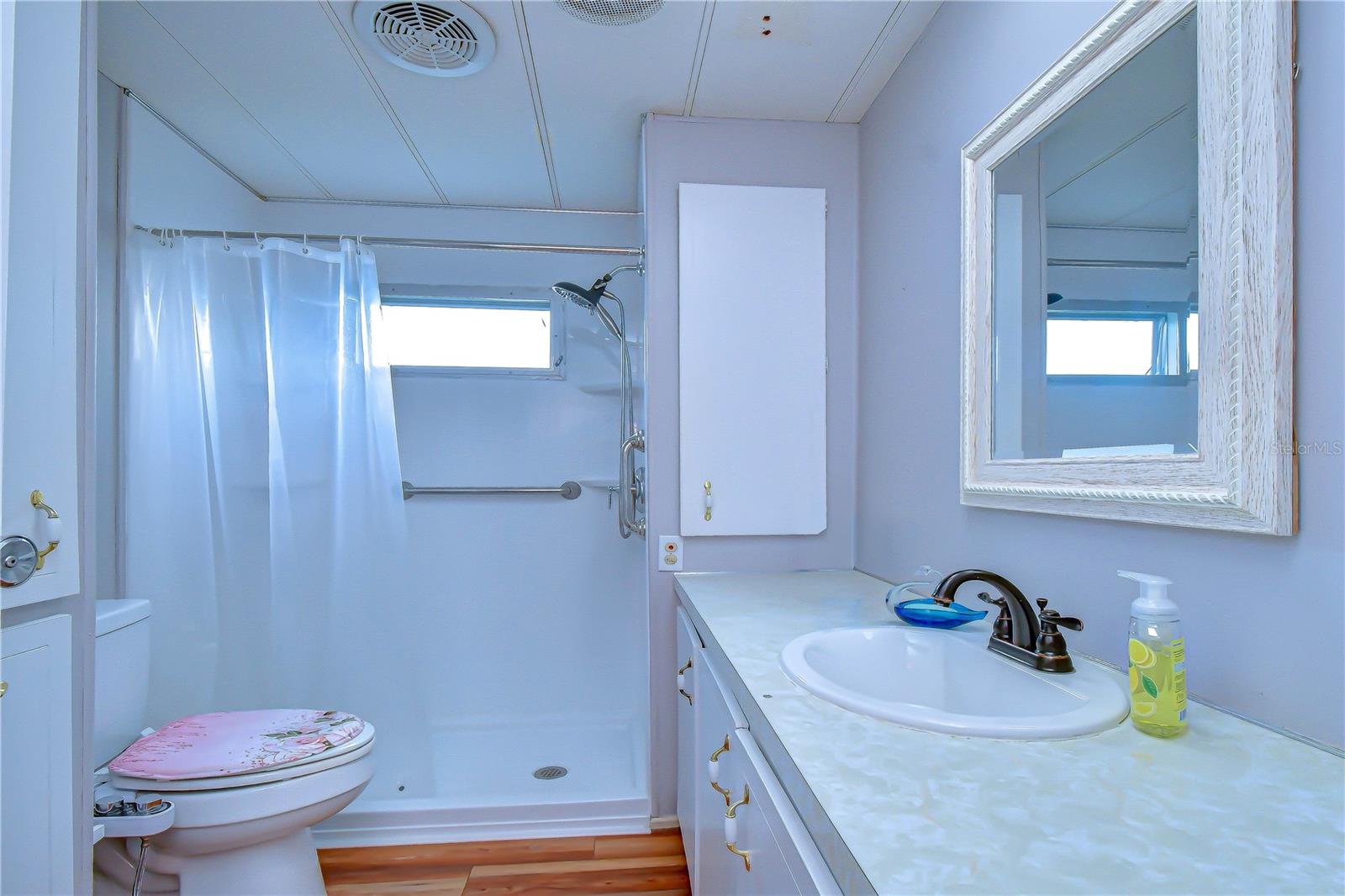 SLEEPY HOLLOW MOBILE ESTATES - Residential