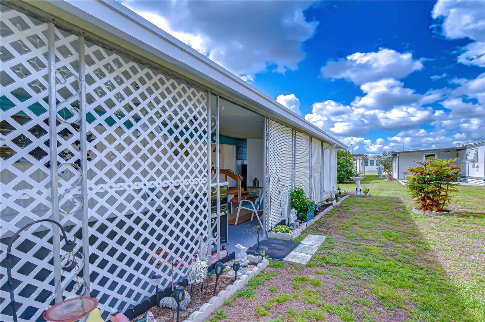 SLEEPY HOLLOW MOBILE ESTATES - Residential